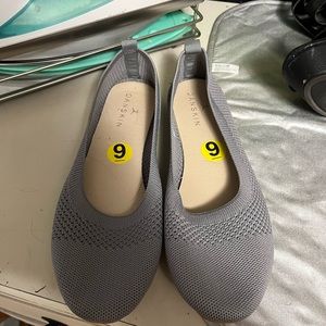 Danskin grey flats. Size 9